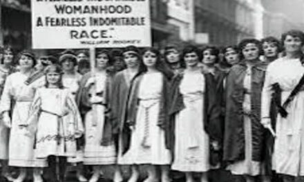 “8 marzo: Oltre la ‘Festa’, Riflessioni sulla Rivoluzione del 1908 e l’Attualità della Lotta per i Diritti”