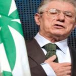 Addio a Umberto Bossi: morto a 84 anni il fondatore della Lega Nord