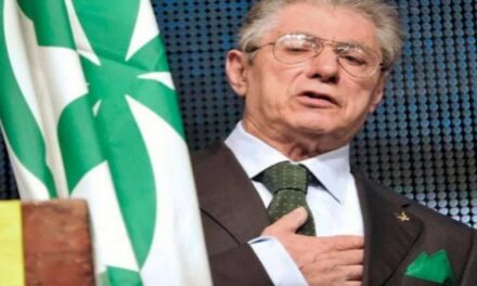 Addio a Umberto Bossi: morto a 84 anni il fondatore della Lega Nord