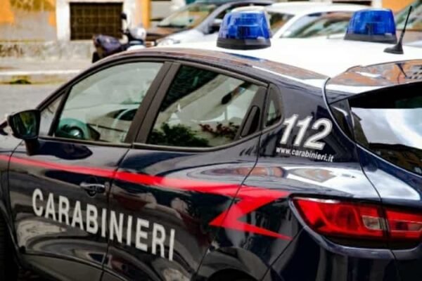 Alessandria uccide mogle figlio e suocera poi si uccide