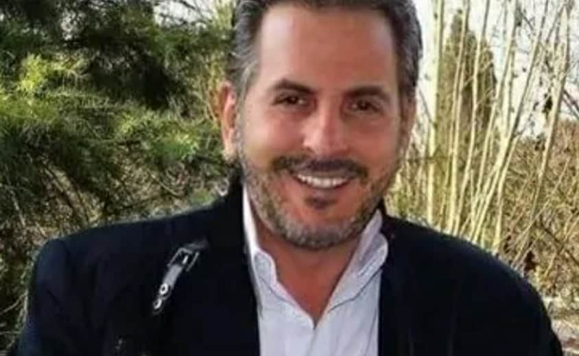 All’improvviso un attacco di tosse e muore tra le braccia della moglie