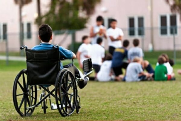 Alunno disabile finisce in ospedale indacata la maestra
