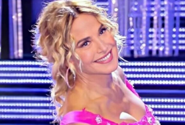 Barbara D’Urso lascia Mediaset e pensa al cinema