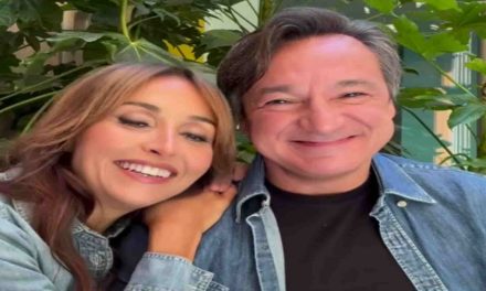 “Benedetta Parodi Raggiante: Diventa ‘Mamma’ a 52 Anni, Fabio Caressa in Estasi!”