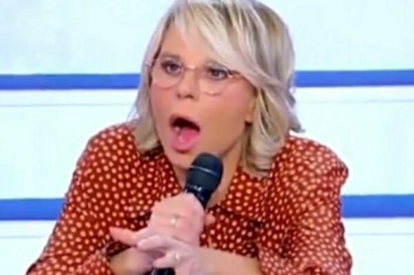 Bomba U&D, la popolare Dama scoppia: “E’ tutto manovrato”: Maria è furibonda e la caccia via!