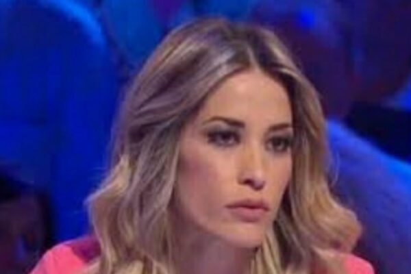 Elena Santarelli una mamma qualunque