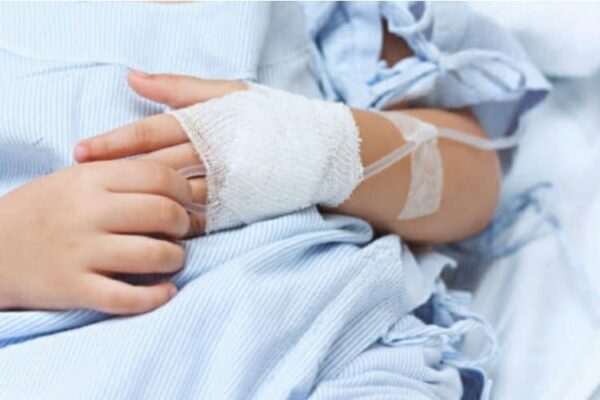 Genitori pretendevano sangue no vax: Tolta la patria potestà: ora il bimbo