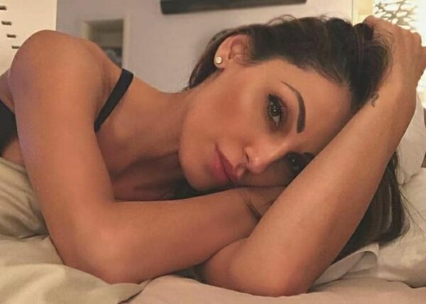 I tradimenti di Anna Tatangelo. Qual è la verità sulla fine della storia d’amore più discussa d’Italia