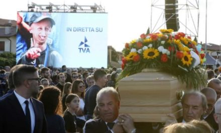 L’addio a Sammy Basso: tra lacrime, sorrisi e tanta gratitudine