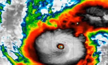 L’uragano Milton colpisce la Florida: Scende a categoria 2 ma resta pericoloso