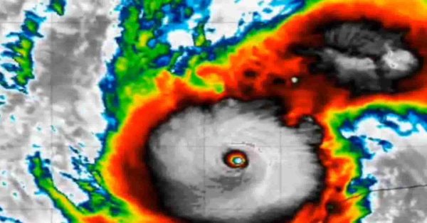 L'uragano Milton colpisce la Florida: Scende a categoria 2 ma resta pericoloso