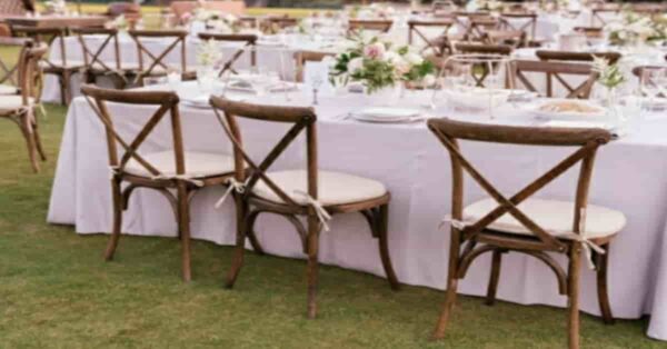 Neosposi Sorprendono gli Ospiti Assenti con un Conto di 240$ per il Matrimonio Mancato