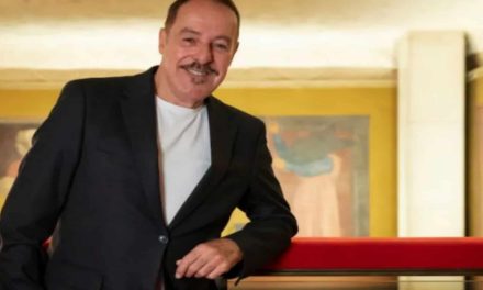 Paura per Massimo Lopez: investito a Roma da un pirata della strada, è caccia al responsabile