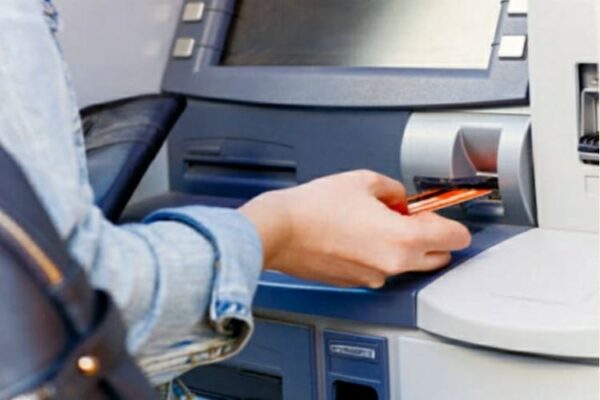 Prelievi bancomat: batosta imminente in arrivo, previste 1,50€ in piu a operazione