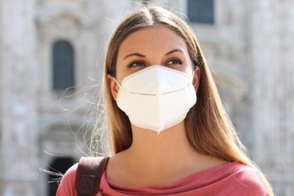 Regole Covid da oggi 1 aprile tutto cambia. Abolito super Green Pass e mascherine Ffp2