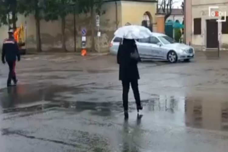 Saman Abbas: un addio commovente; un fratello onora la forza e il coraggio della sua amata sorella