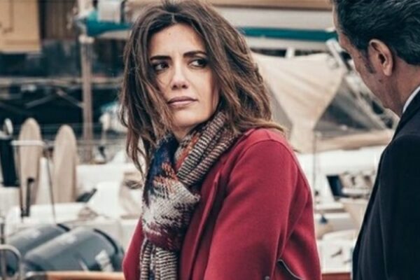 Serena Rossi tradita dal suo uomo, Salta il matrimonio. Batosta fortissima per lei, “Con una donna più ricca e famosissima” Ecco chi