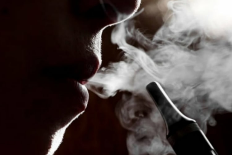 Nuove Ricerche Rivelano: La Sigaretta Elettronica Aggrava lo Scompenso Cardiaco