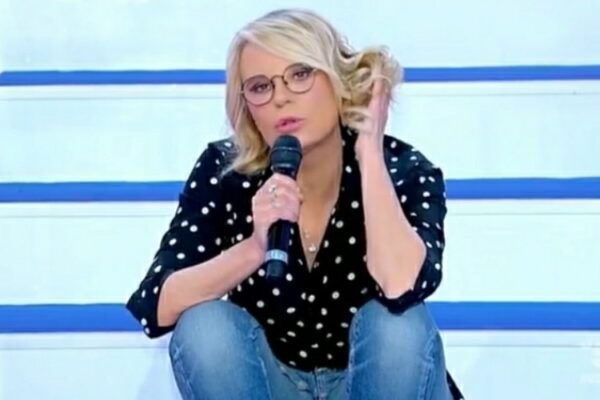 Uomini e Donne clamoroso. La famosa dama racconta tutto: “Sono stata cacciata senza pietà”.