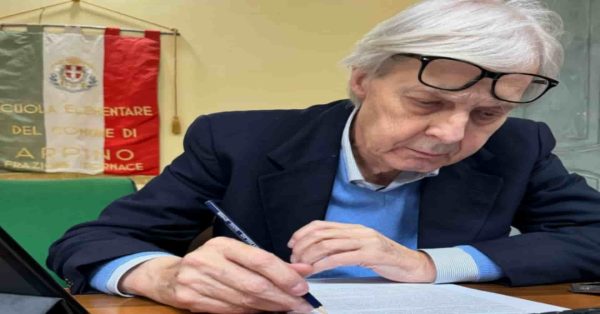 Vittorio Sgarbi in gravi condizioni: il clamoroso rifiuto prima del ricovero